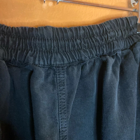 Treasure & Bond Pigment Washed Mid-Rise Pull On Shorts - Picture 4 of 7